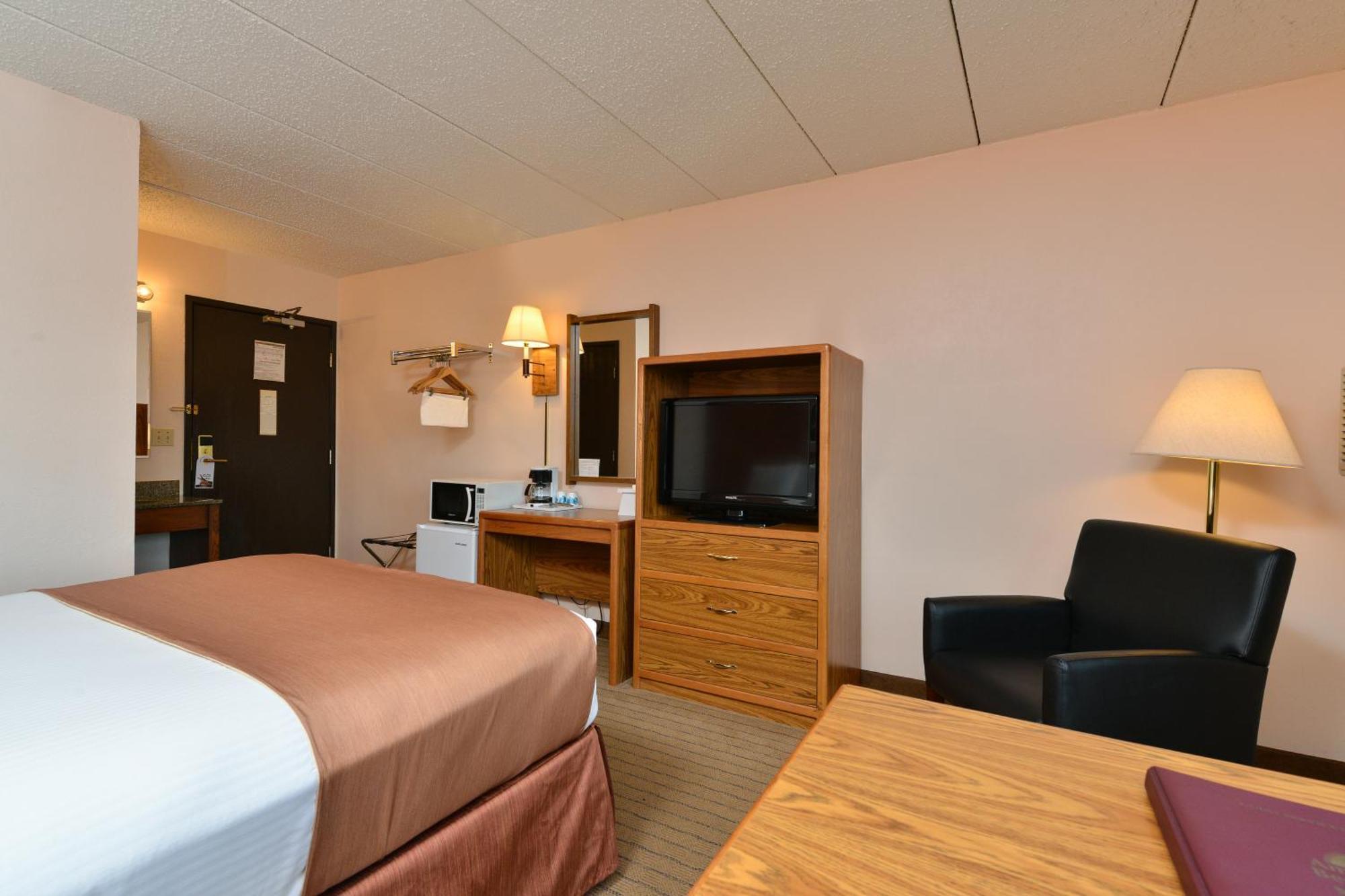 Super 8 By Wyndham Rapid City Εξωτερικό φωτογραφία