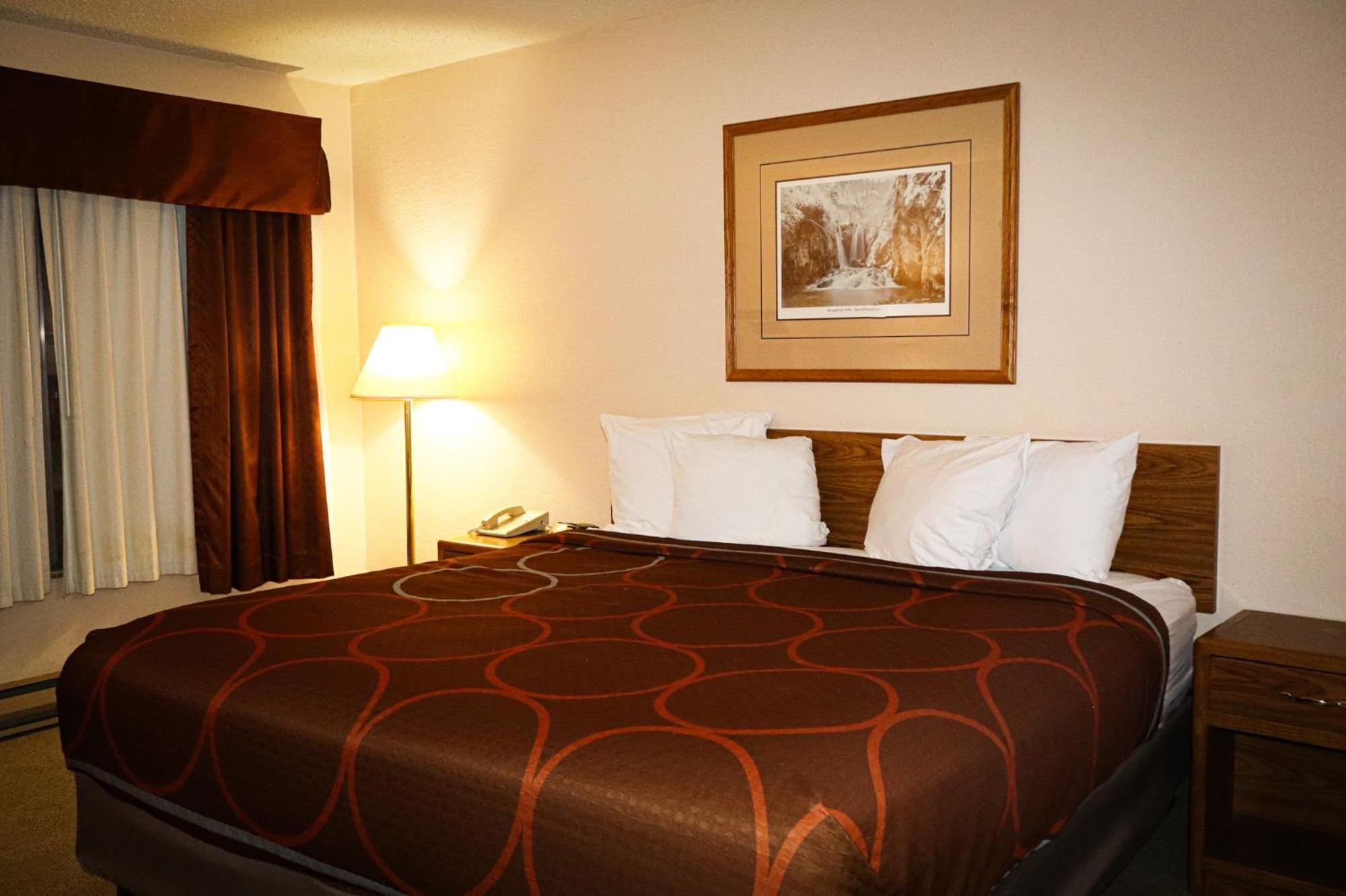 Super 8 By Wyndham Rapid City Εξωτερικό φωτογραφία